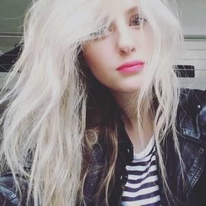 Meet your Posher, Anick